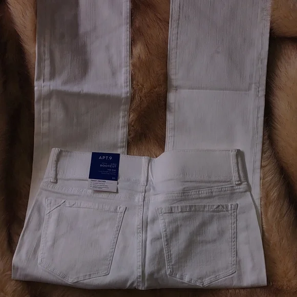Apt 9 mid rise white stretch bootcut curvy tummy control jeans. Size 10S New - Picture 7 of 13